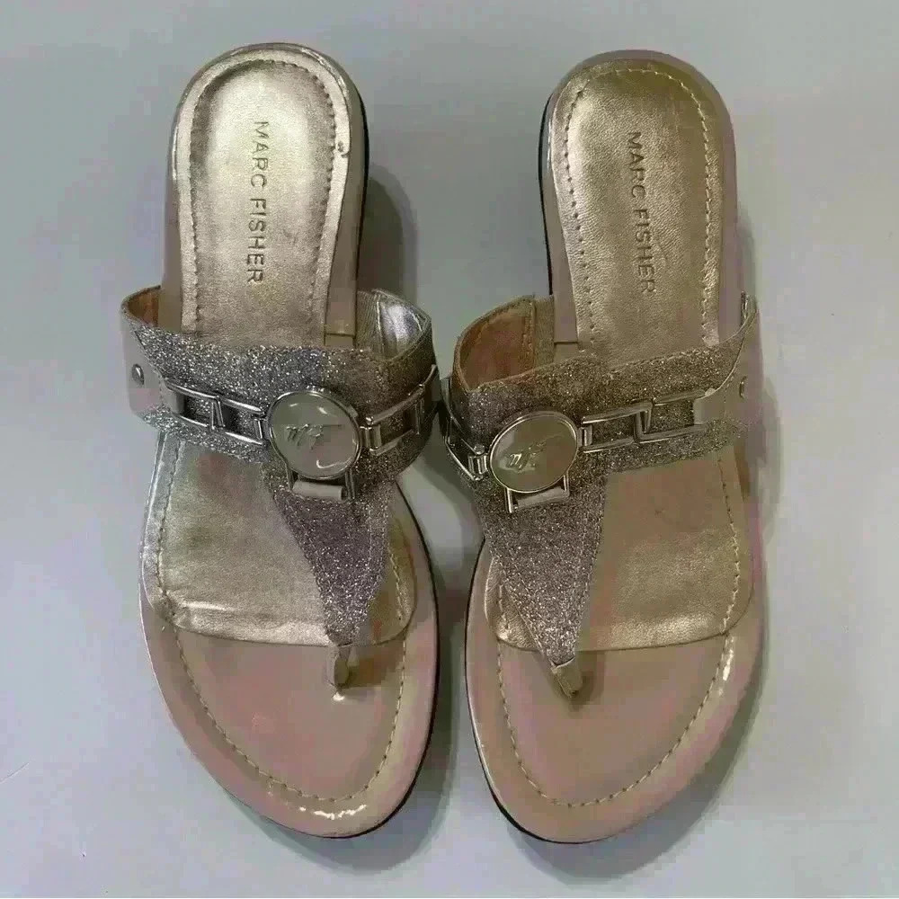 Marc Fisher Women's Amina2 Rose Glitter Thong  Sandals Size 7 Outdoor Spring